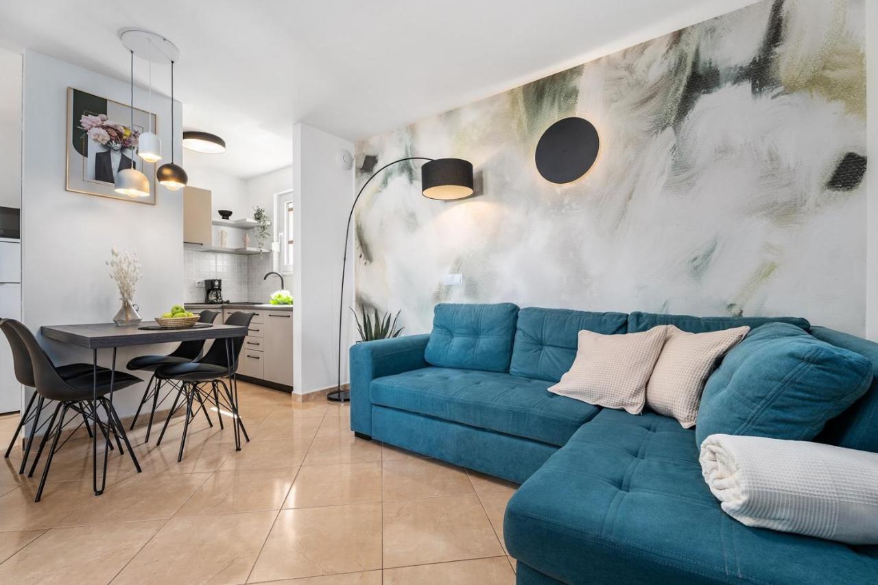 Villa Lux Промайна Екстер'єр фото