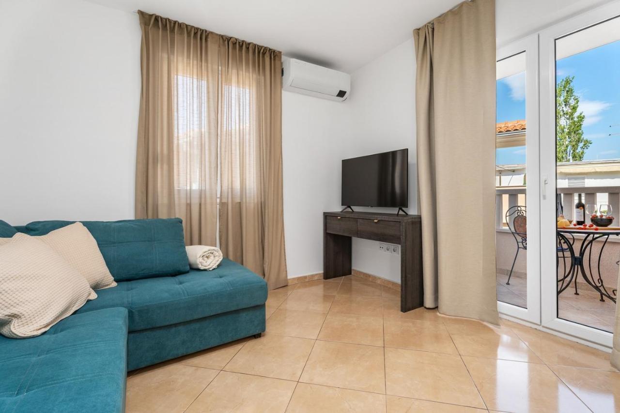 Villa Lux Промайна Екстер'єр фото